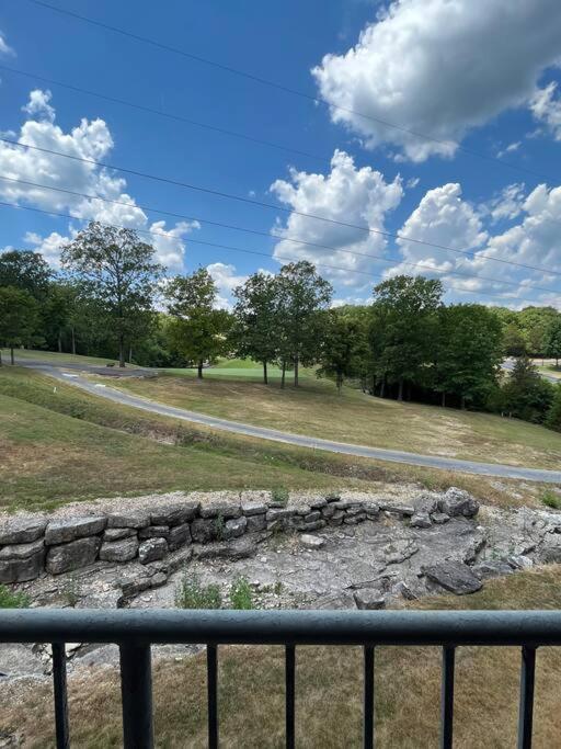 Couples Condo Retreat Overlooking Golf Course Branson West Luaran gambar