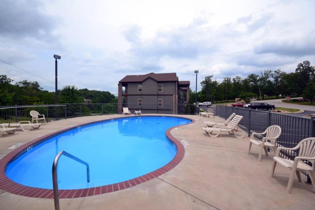 Couples Condo Retreat Overlooking Golf Course Branson West Luaran gambar